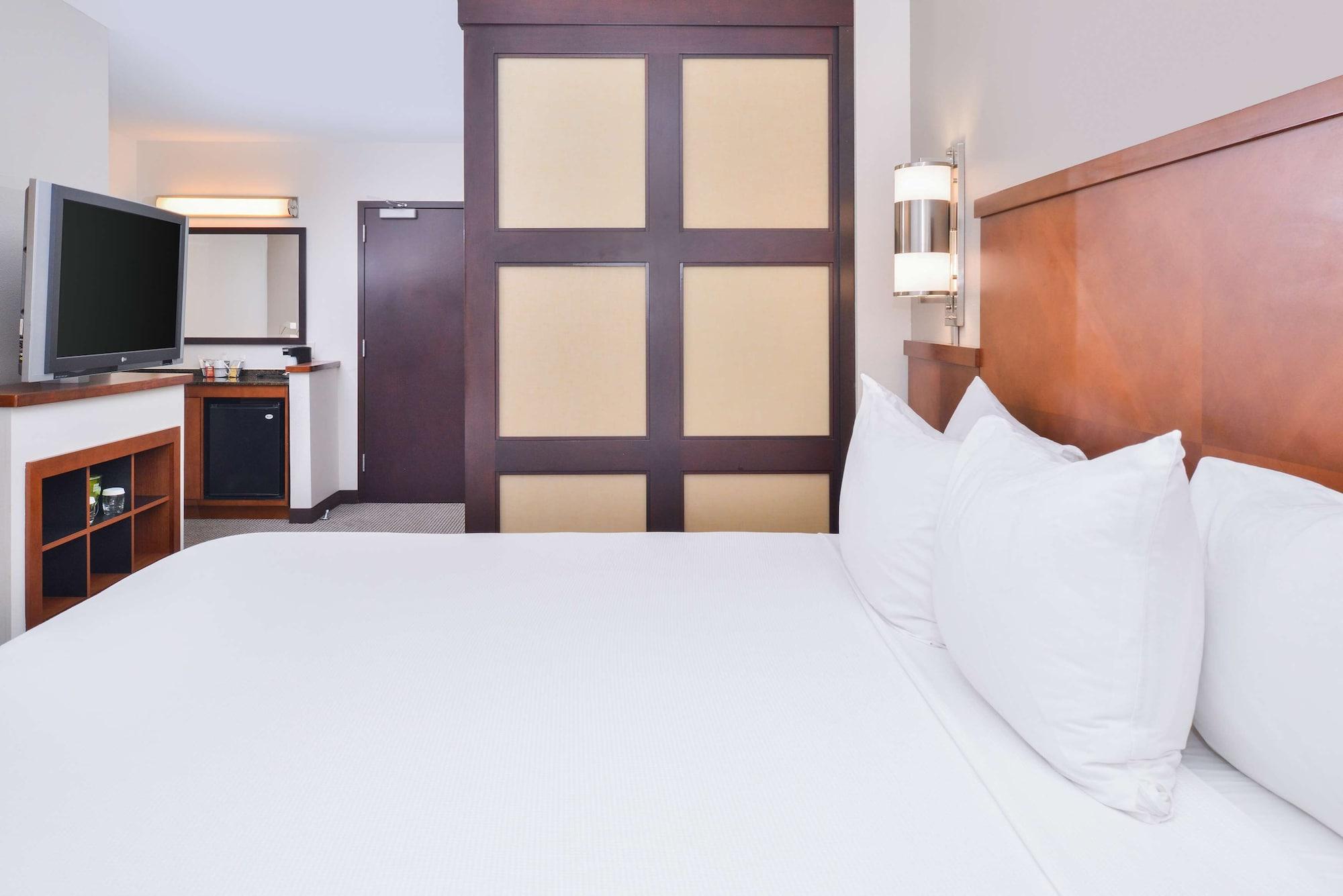 Hyatt Place צ'סאפיק מראה חיצוני תמונה