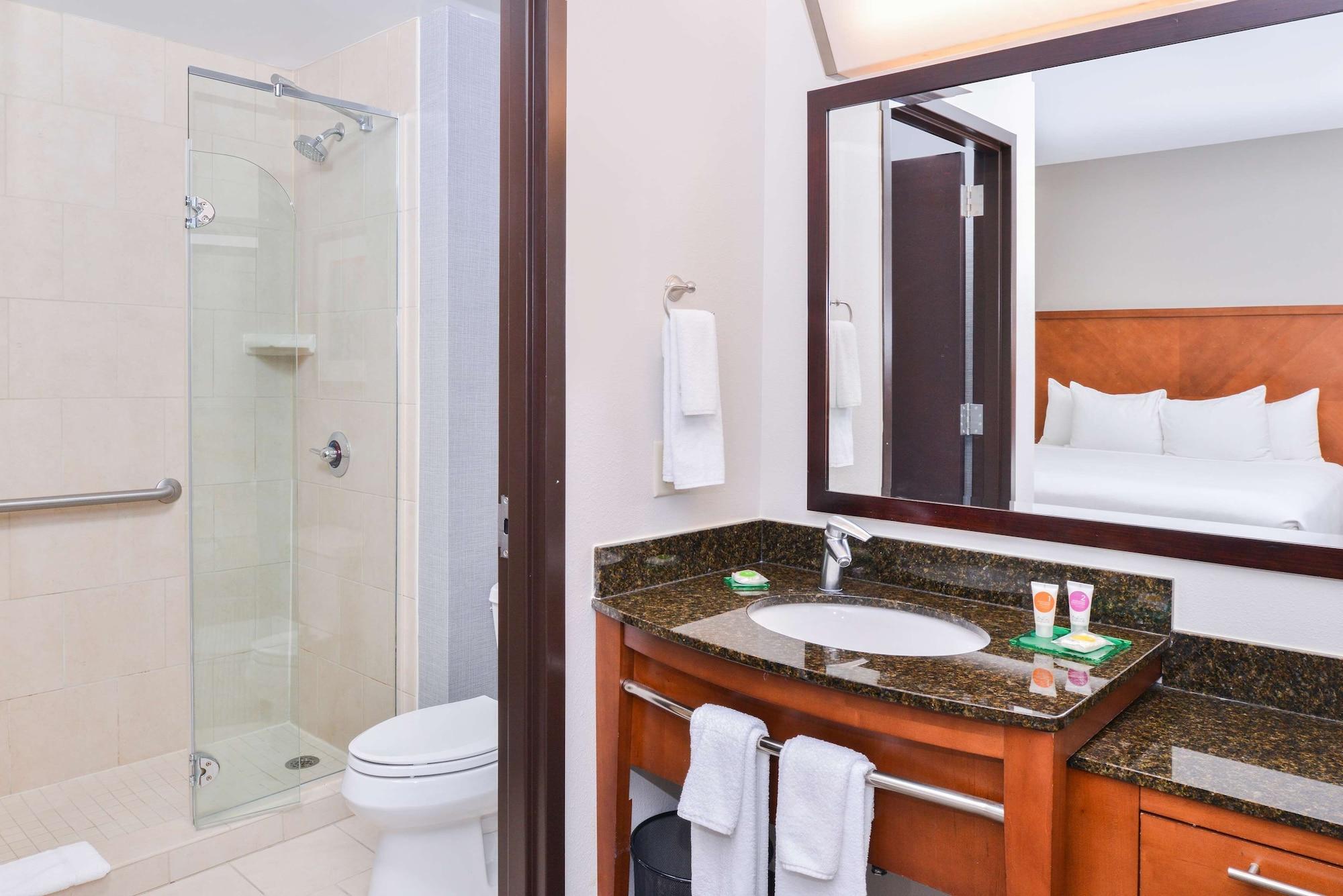 Hyatt Place צ'סאפיק מראה חיצוני תמונה
