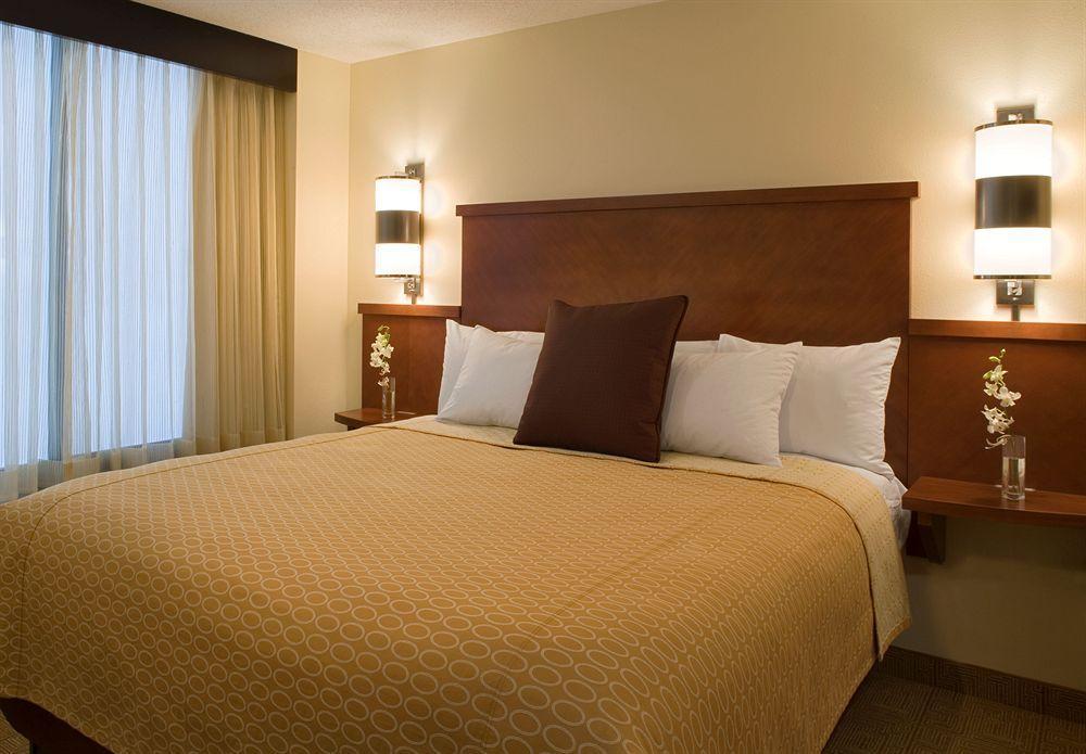 Hyatt Place צ'סאפיק מראה חיצוני תמונה