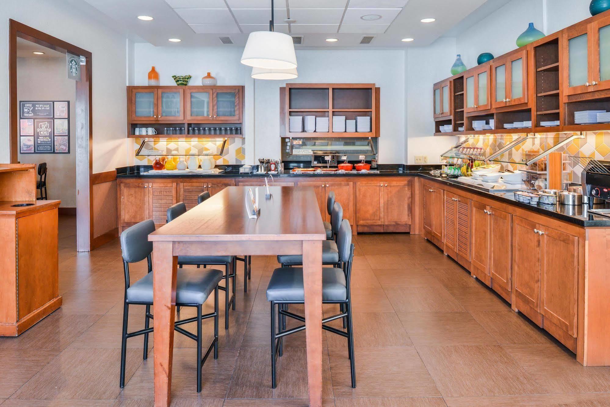 Hyatt Place צ'סאפיק מראה חיצוני תמונה